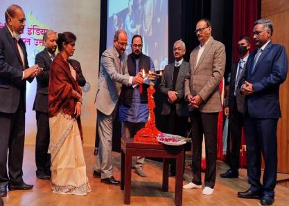 लखनऊ में केन्द्रीय राज्य मंत्री ने मेडटेक-सेंटर ऑफ